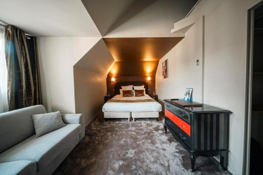 Brit Hotel Privilege Lisieux - La Villa Des Arts Zewnętrze zdjęcie