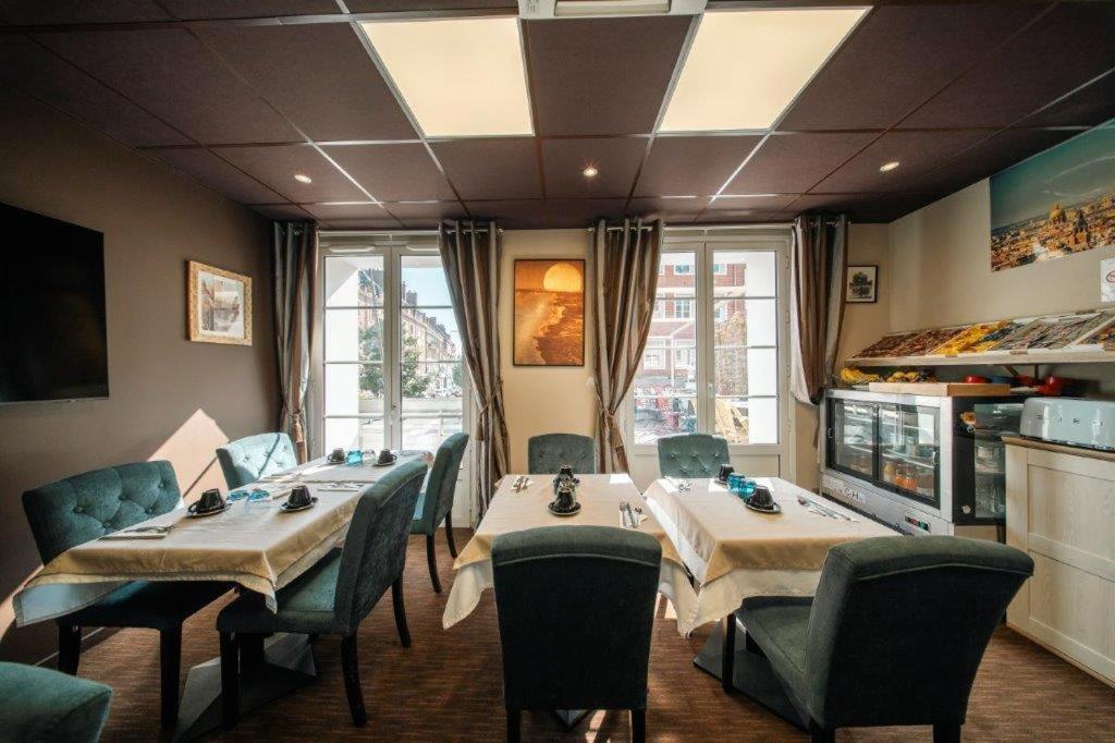 Brit Hotel Privilege Lisieux - La Villa Des Arts Zewnętrze zdjęcie