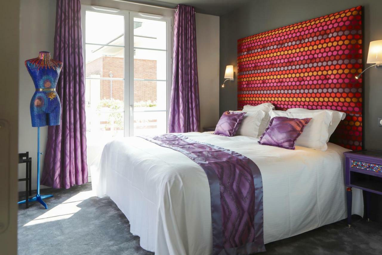 Brit Hotel Privilege Lisieux - La Villa Des Arts Zewnętrze zdjęcie