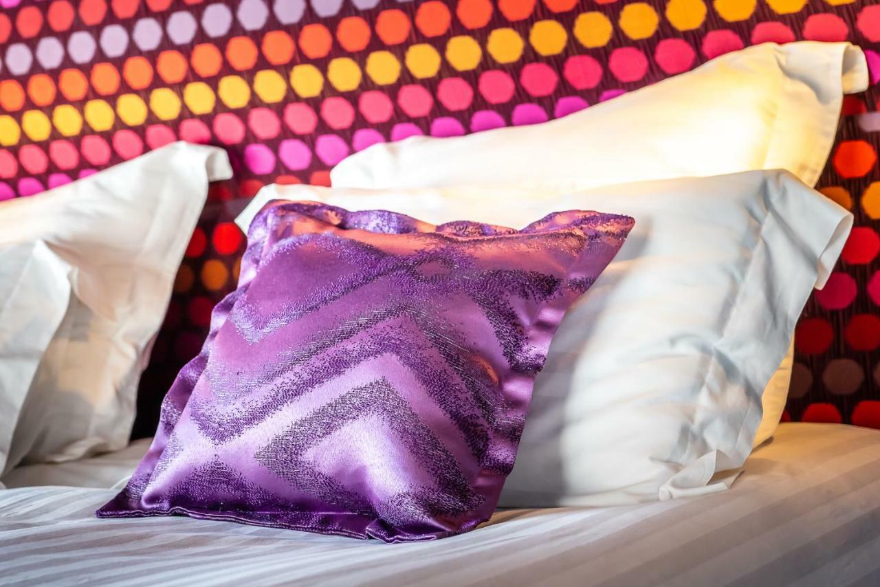 Brit Hotel Privilege Lisieux - La Villa Des Arts Zewnętrze zdjęcie